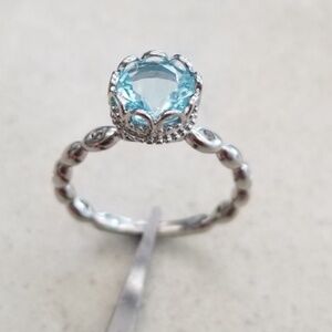 Sterling Aqua Blue Solitaire sz 7